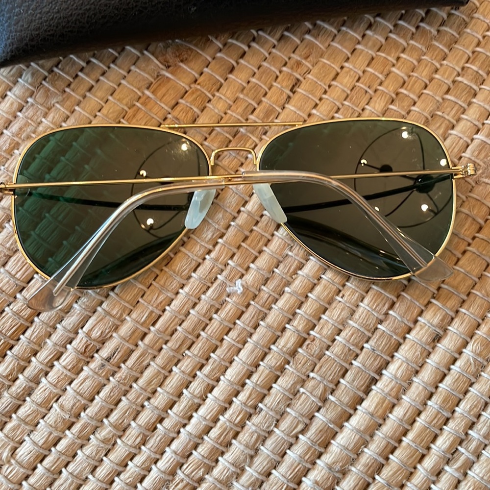 Ray-Ban Aviators - Picture 2 of 3